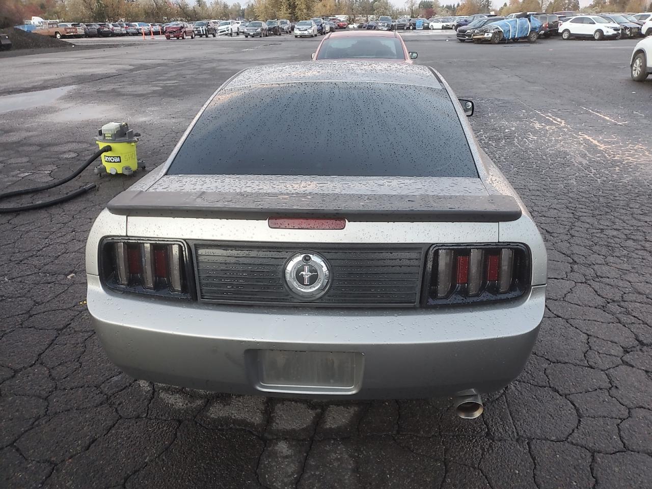 2008 Ford Mustang VIN: 1ZVHT80N285142835 Lot: 90569265