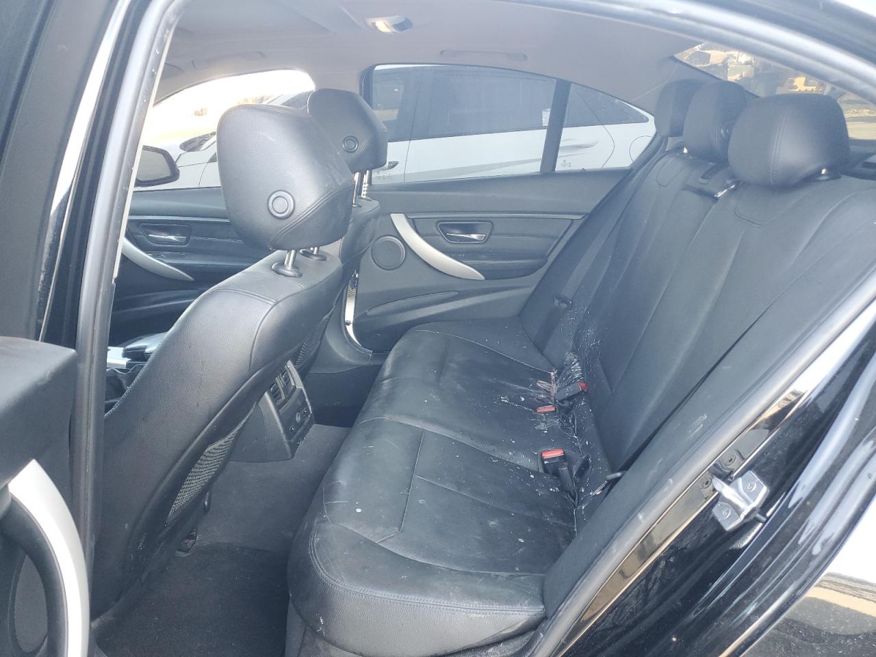 2017 BMW 320 Xi VIN: WBA8E5G31HNU43013 Lot: 92318075