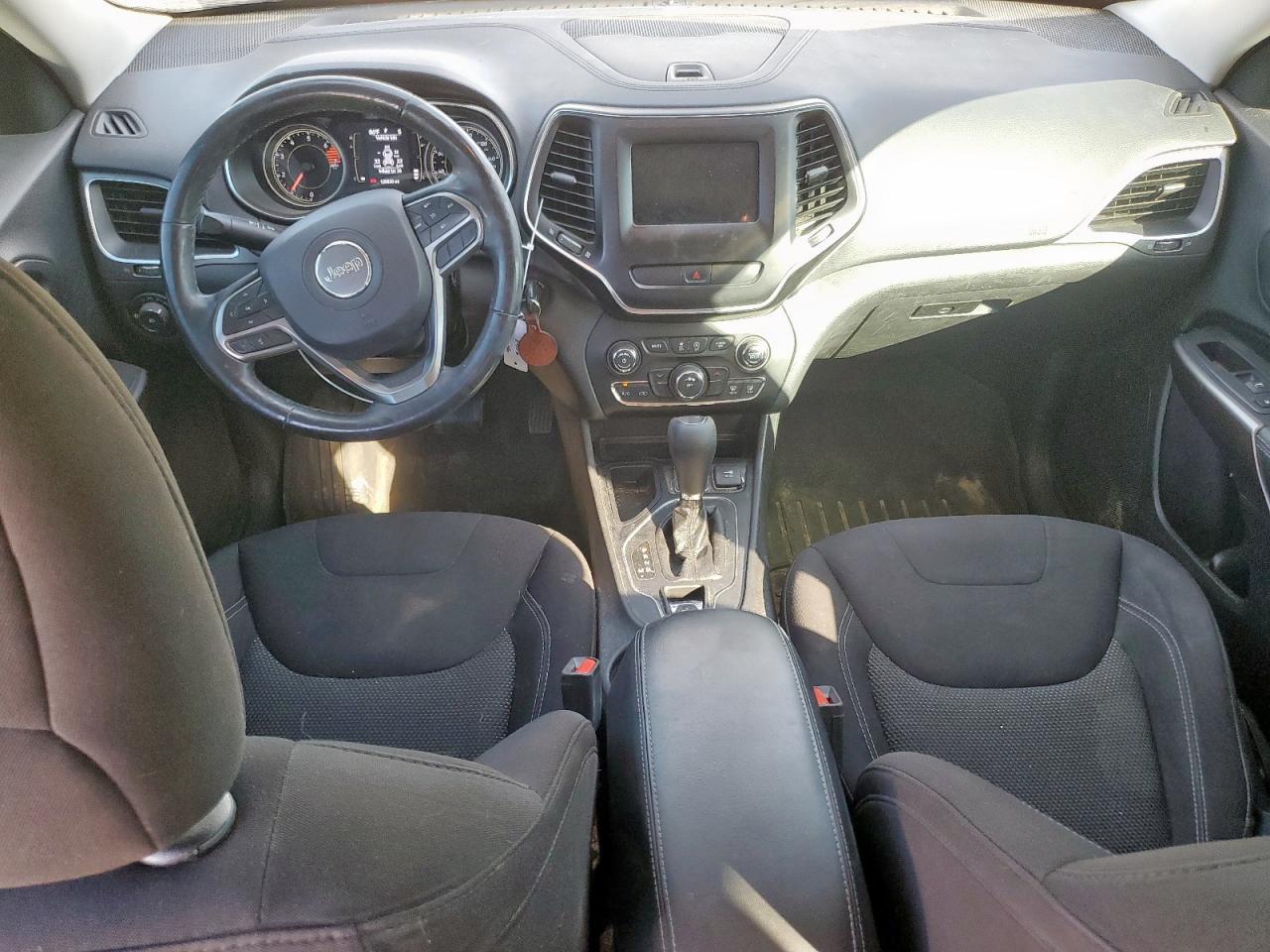 2019 Jeep Cherokee Latitude VIN: 1C4PJLCB5KD286370 Lot: 91682085