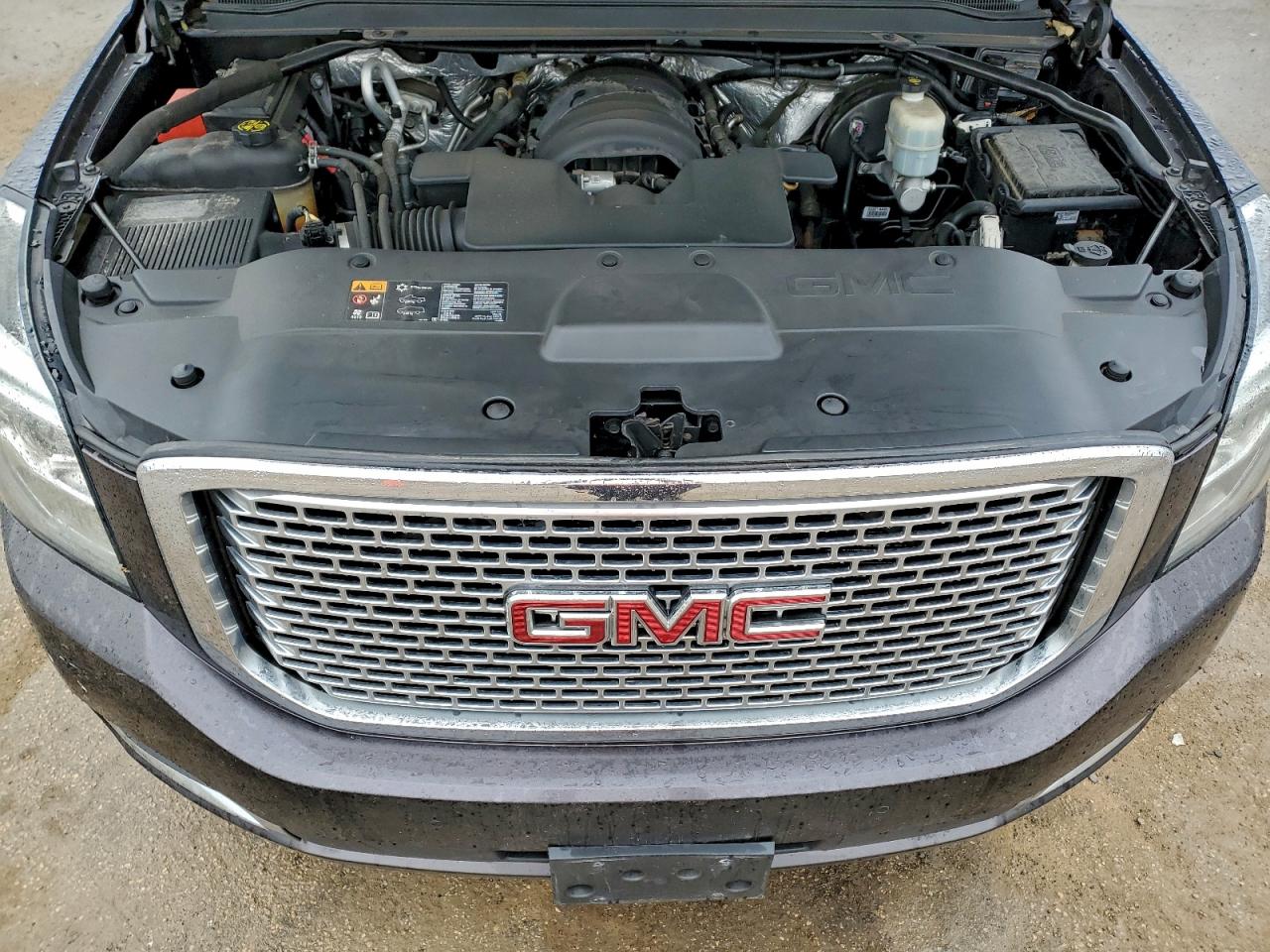2015 GMC Yukon Xl Denali VIN: 1GKS2JKJ3FR737863 Lot: 93394635