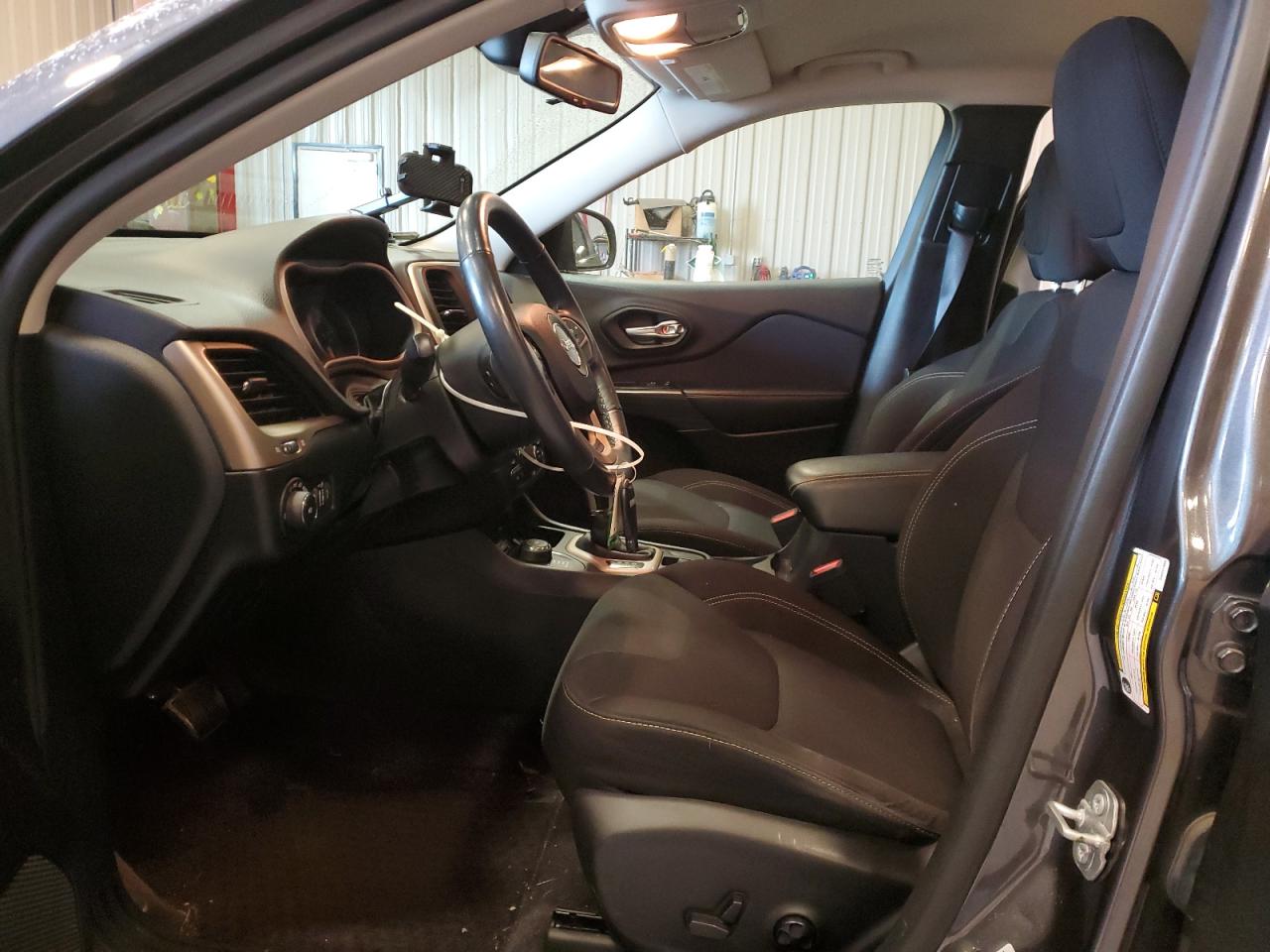 2016 Jeep Cherokee Latitude VIN: 1C4PJMCS7GW327888 Lot: 91887185