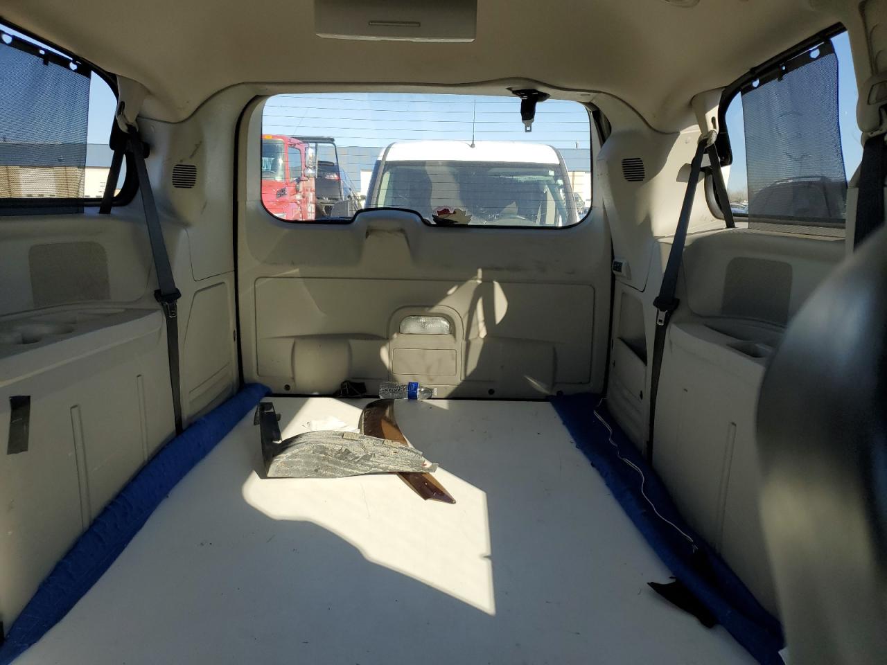 2016 Chrysler Town & Country Limited VIN: 2C4RC1JG7GR221613 Lot: 92239265