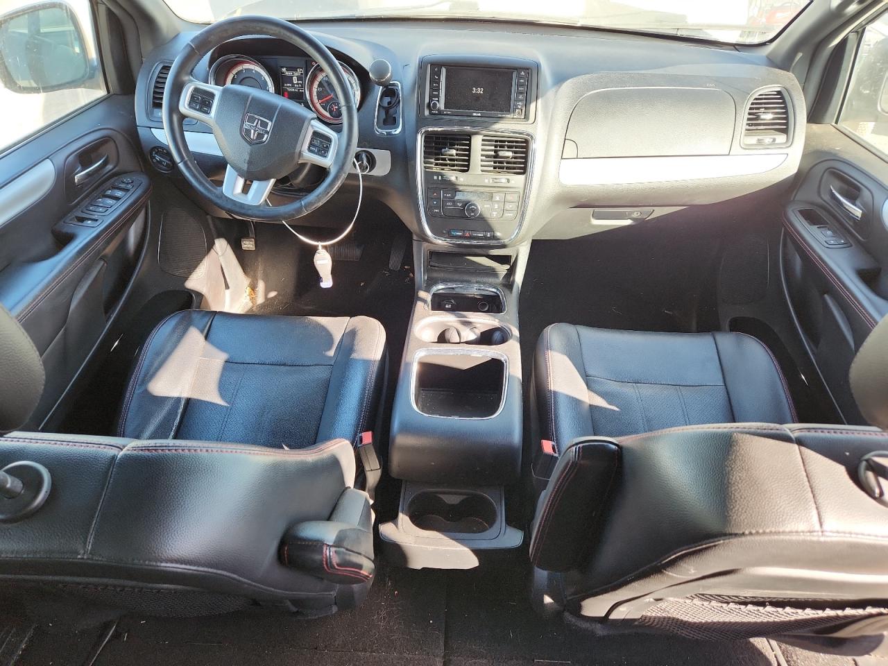 2014 Dodge Grand Caravan R/T VIN: 2C4RDGEG0ER472691 Lot: 91314895