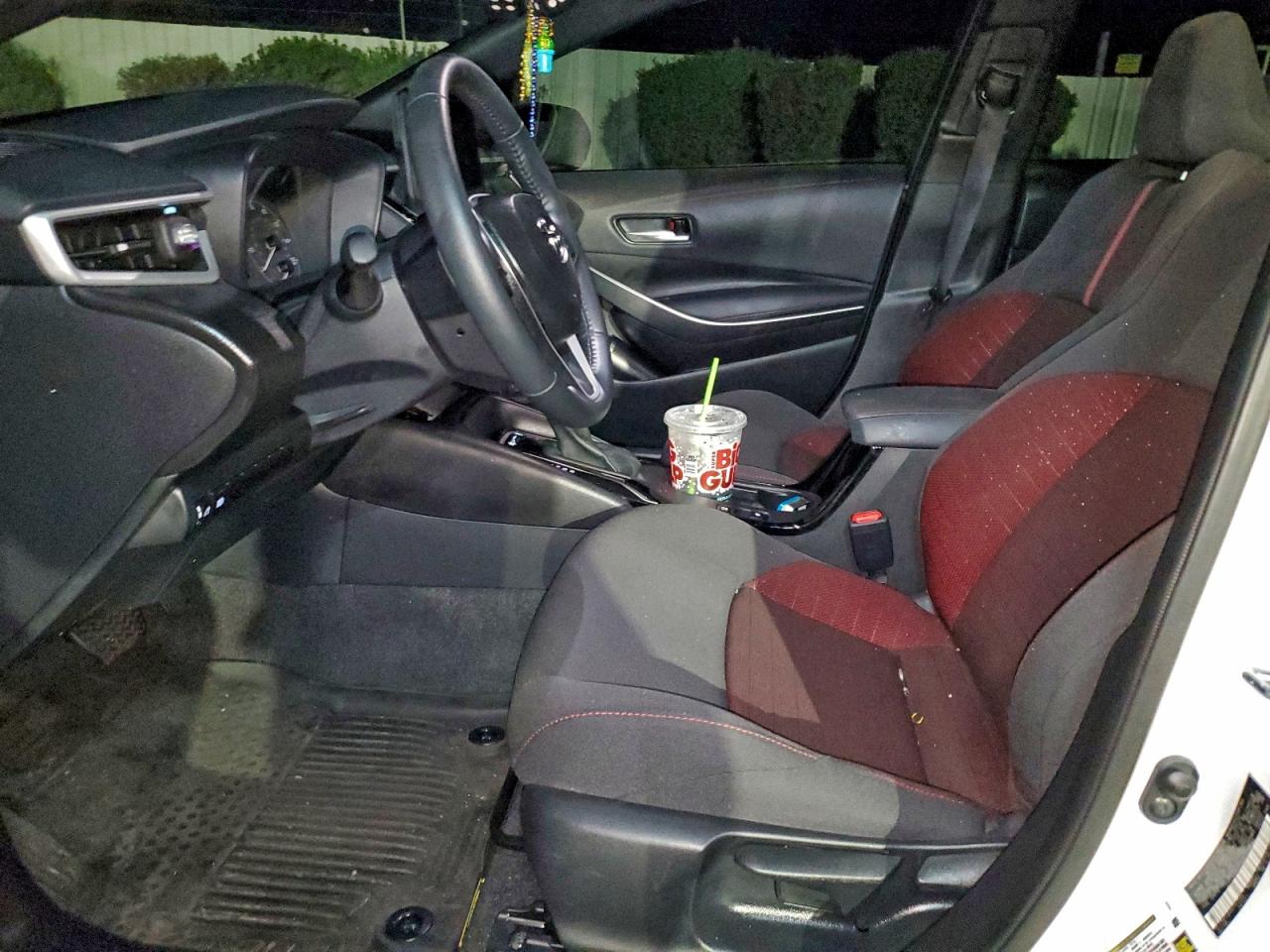 2025 Toyota Corolla Se VIN: 239456 Lot: 94583885