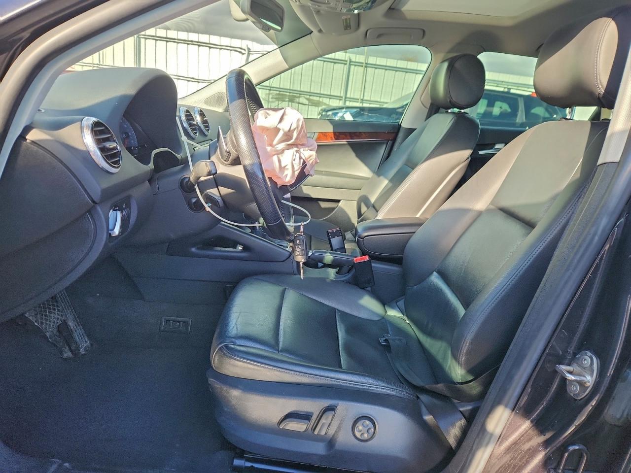 2011 Audi A3 Premium Plus VIN: WAUMFAFM7BA020594 Lot: 94177495