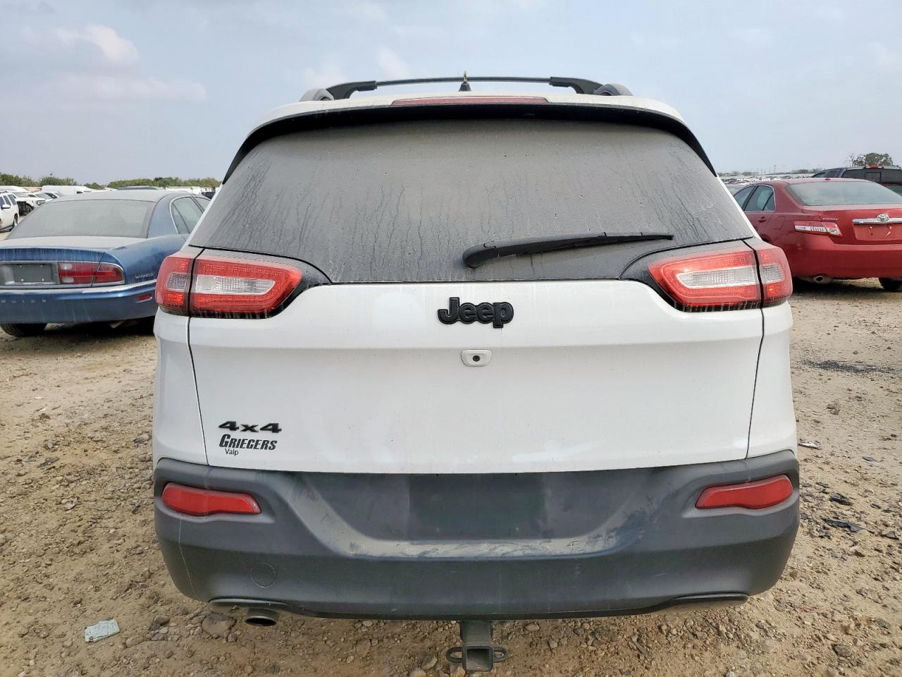 2015 Jeep Cherokee Latitude VIN: 1C4PJMCB1FW728528 Lot: 93532995