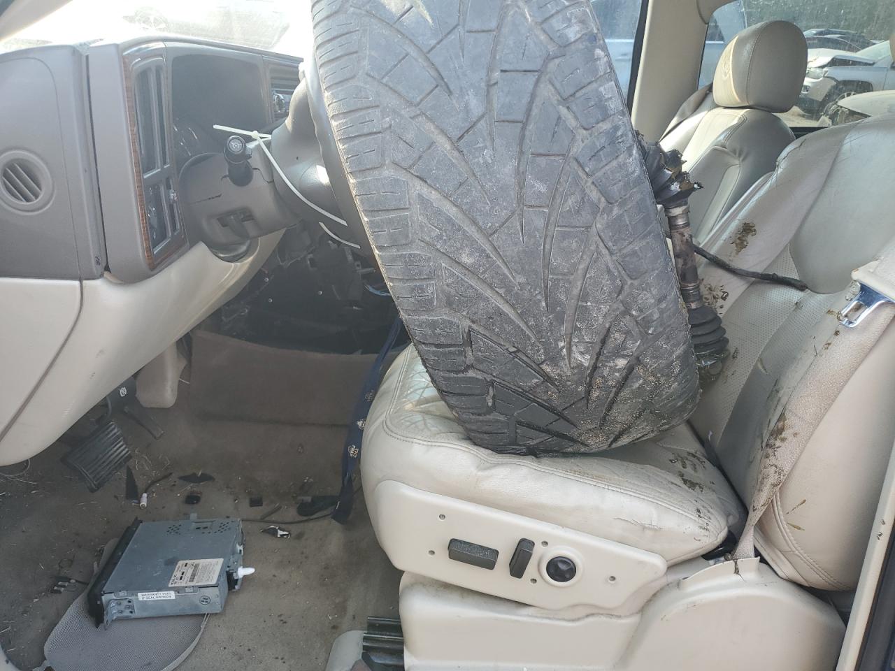 2006 Cadillac Escalade Luxury VIN: 1GYEK63N96R120923 Lot: 93555945