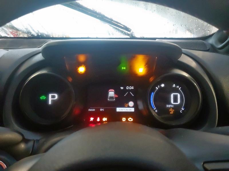 2022 TOYOTA YARIS DYNA