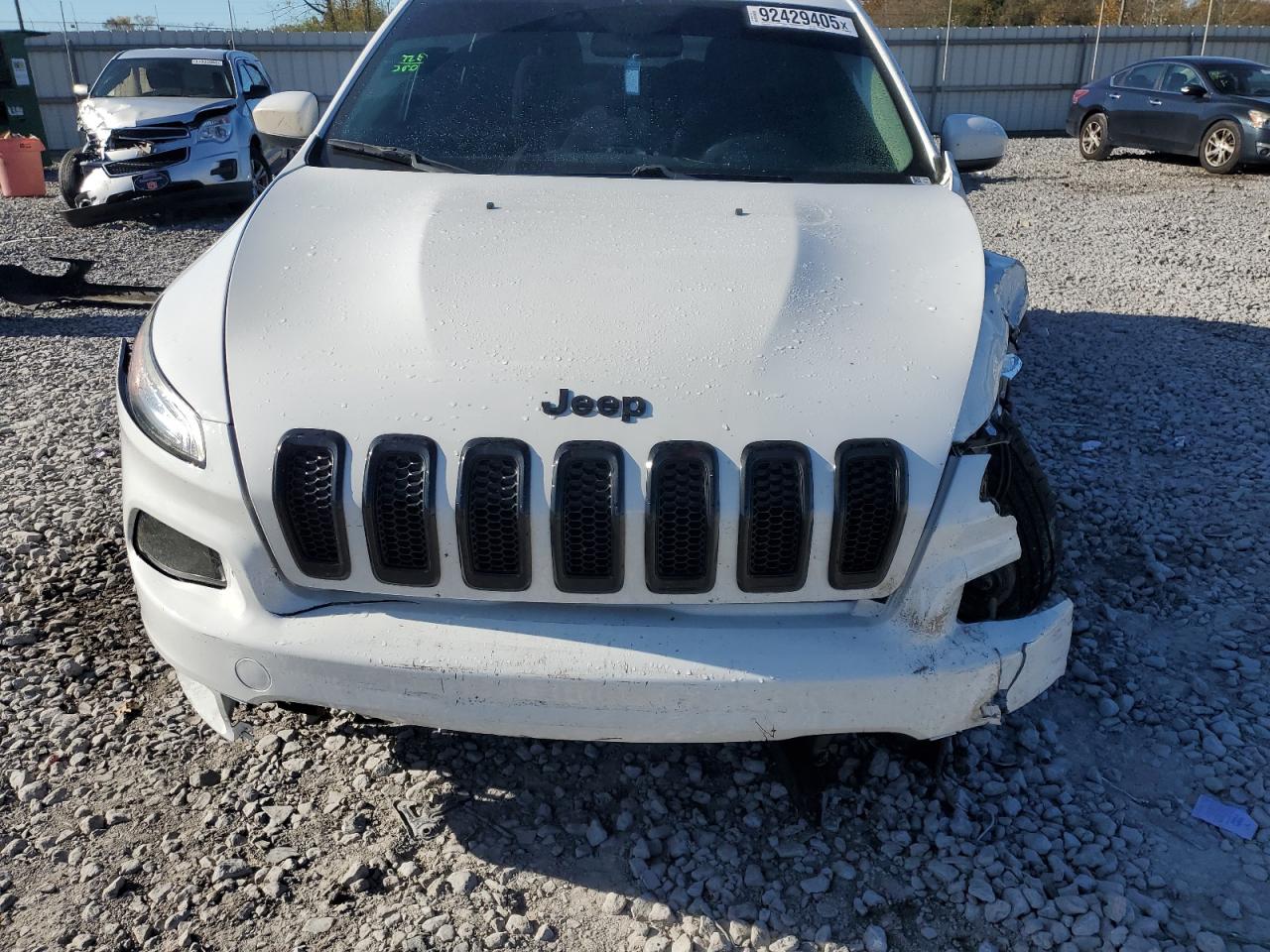 2016 Jeep Cherokee Latitude VIN: 1C4PJLCS9GW233408 Lot: 92429405