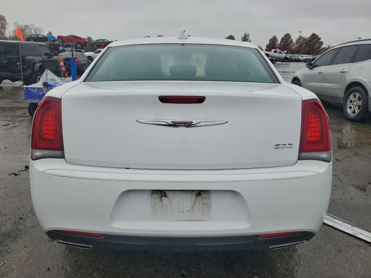 2019 Chrysler 300 Touring VIN: 2C3CCAAG8KH610026 Lot: 93875655