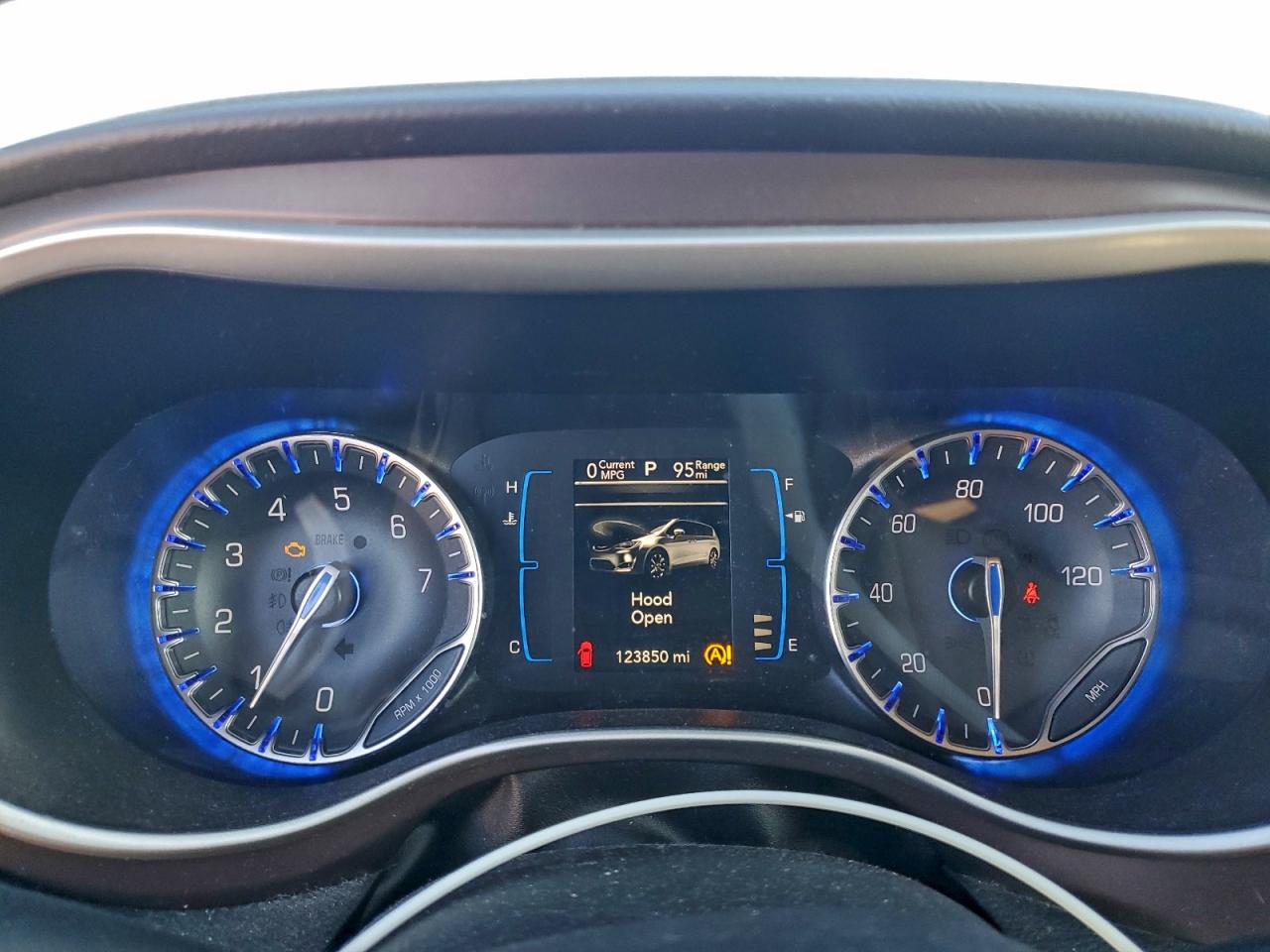 2017 Chrysler Pacifica Touring L VIN: 2C4RC1BG0HR778153 Lot: 94271645