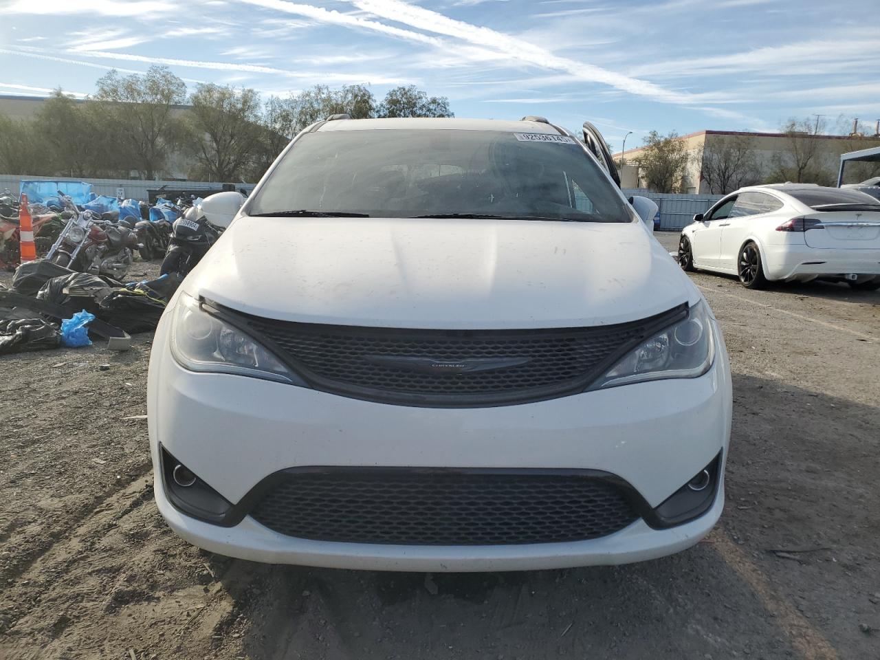 2018 Chrysler Pacifica Touring L VIN: 2C4RC1BG6JR226856 Lot: 92536145