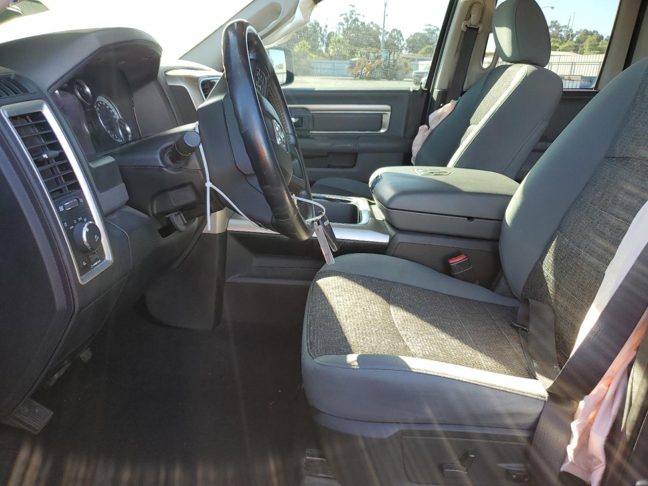 2017 Ram 1500 Slt VIN: 1C6RR7GT6HS530163 Lot: 93322275