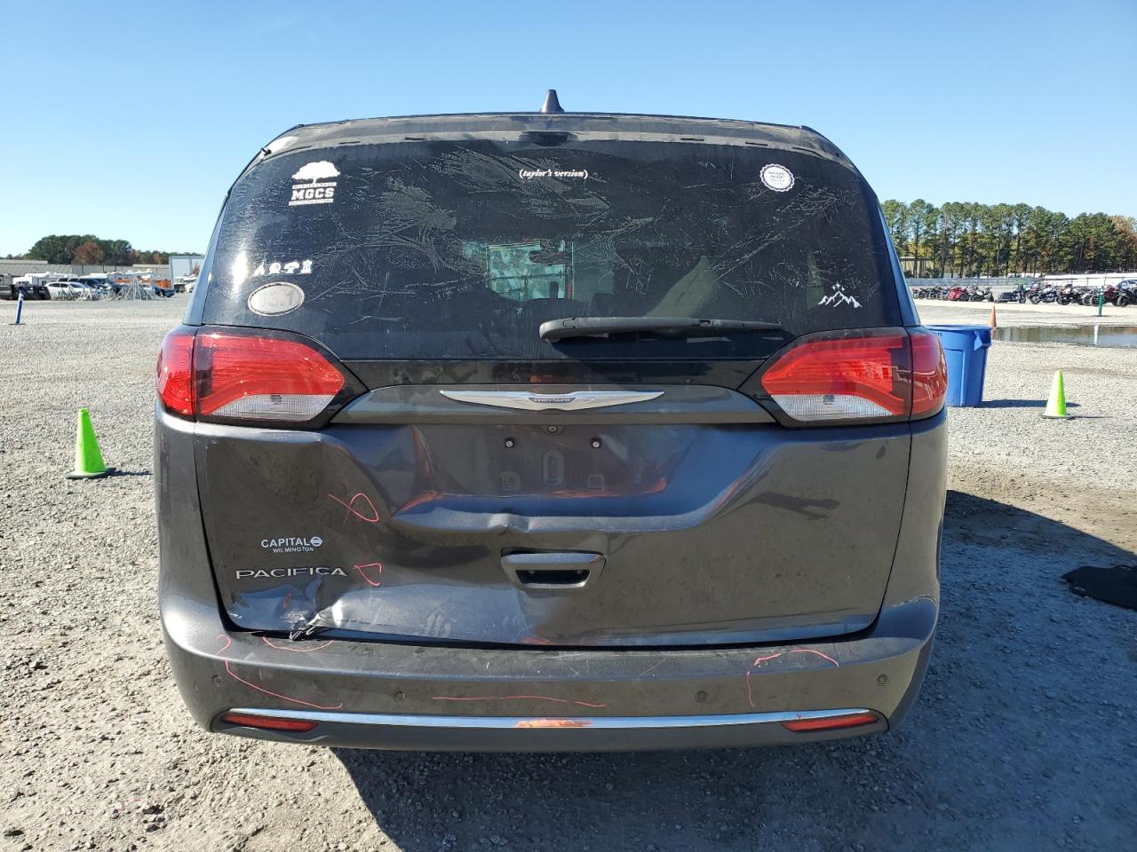 2018 Chrysler Pacifica Touring L VIN: 2C4RC1BG6JR127194 Lot: 90801475