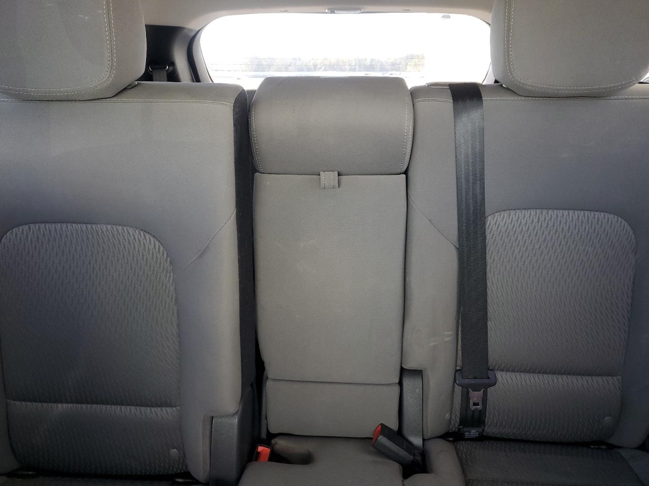 2017 Hyundai Santa Fe Se VIN: KM8SM4HF1HU226447 Lot: 92640255