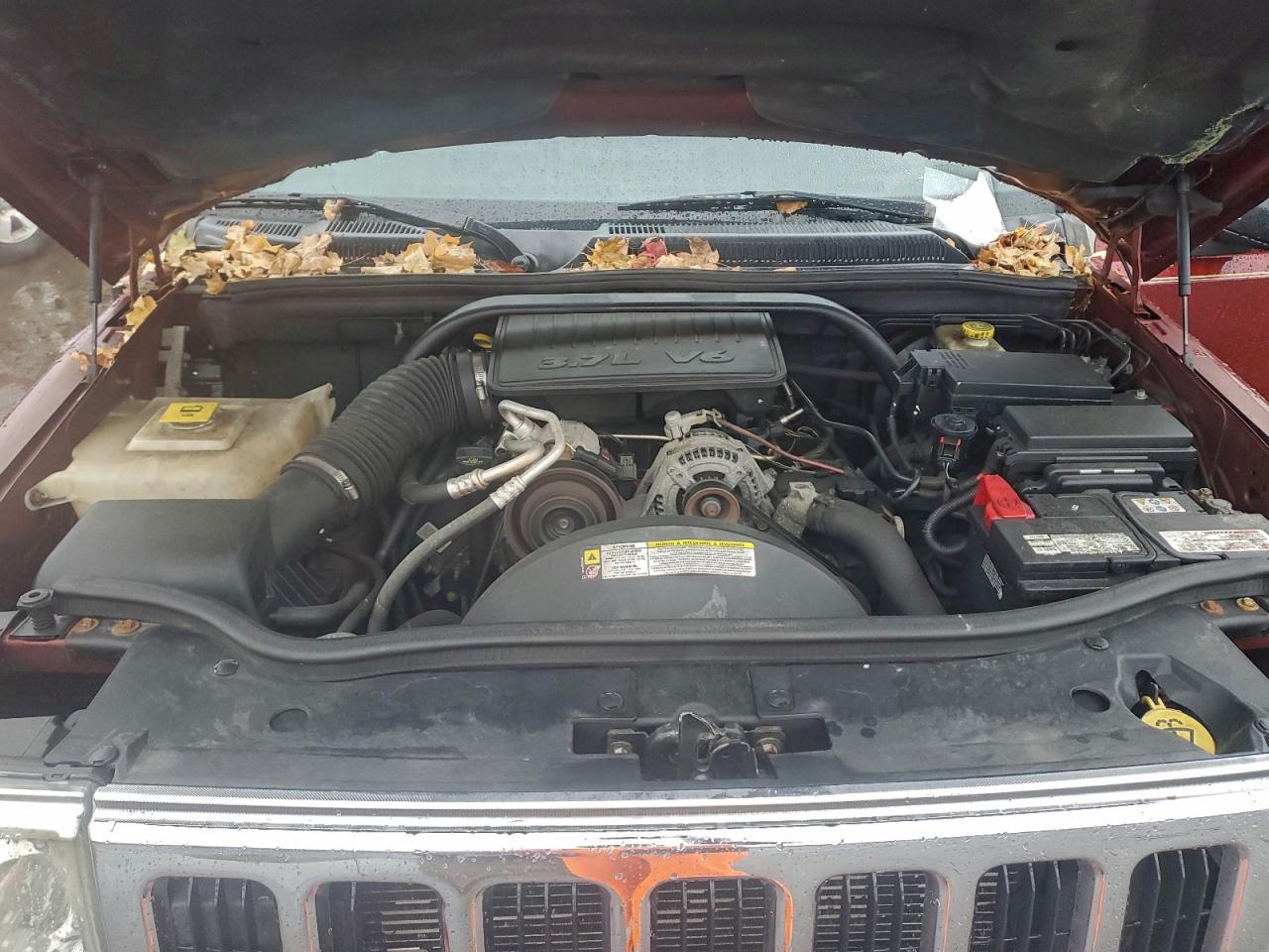 2008 Jeep Commander Sport VIN: 1J8HG48K98C225242 Lot: 94402465