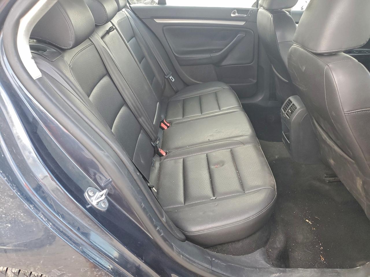 2010 Volkswagen Jetta Limited VIN: 3VWAZ7AJ4AM095989 Lot: 93344145