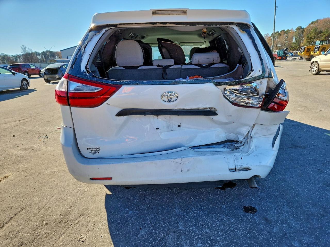 2018 Toyota Sienna L VIN: 5TDZZ3DC8JS901926 Lot: 93619575