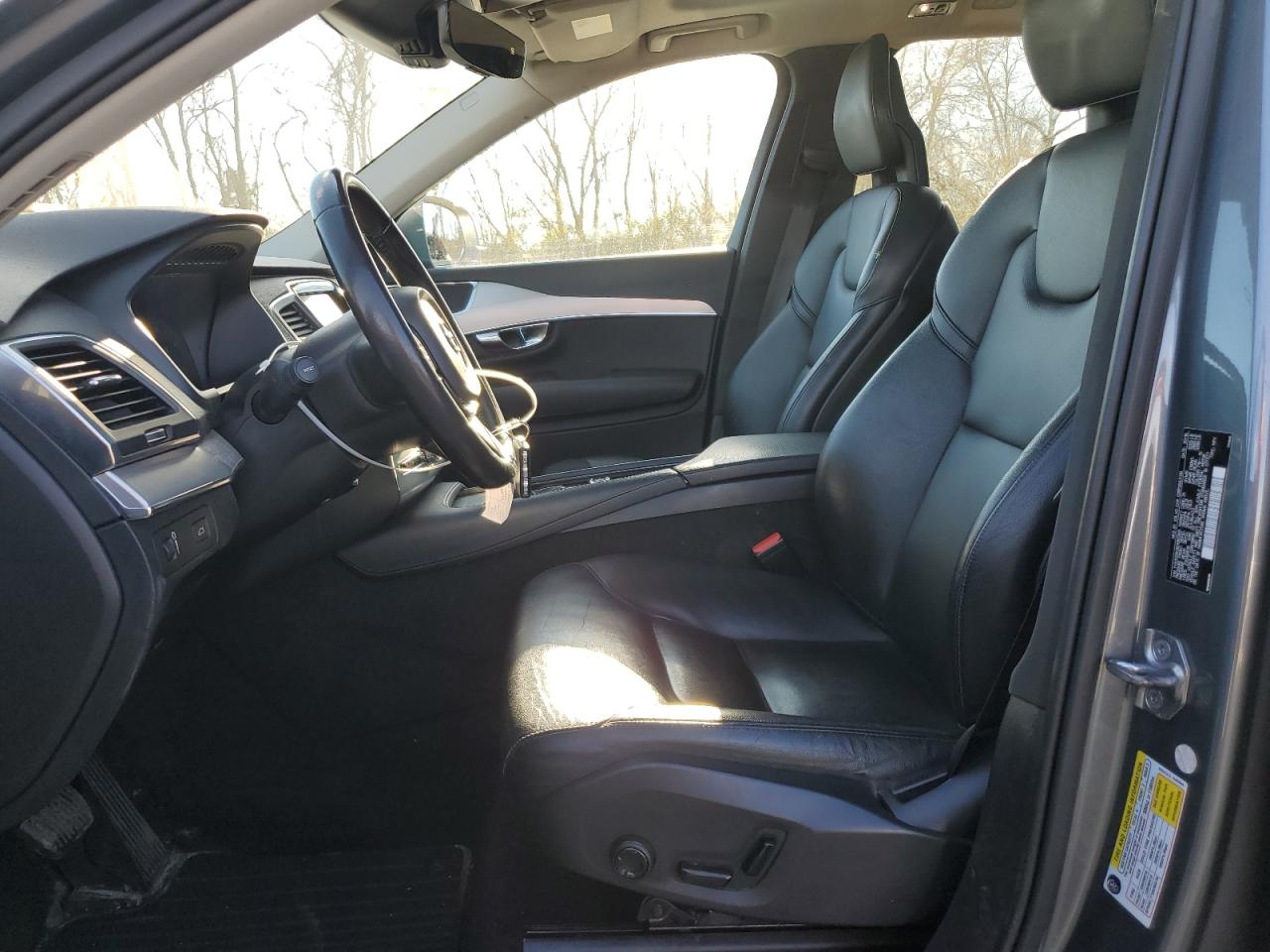 2016 Volvo Xc90 T5 VIN: YV4102XK9G1082349 Lot: 92688345