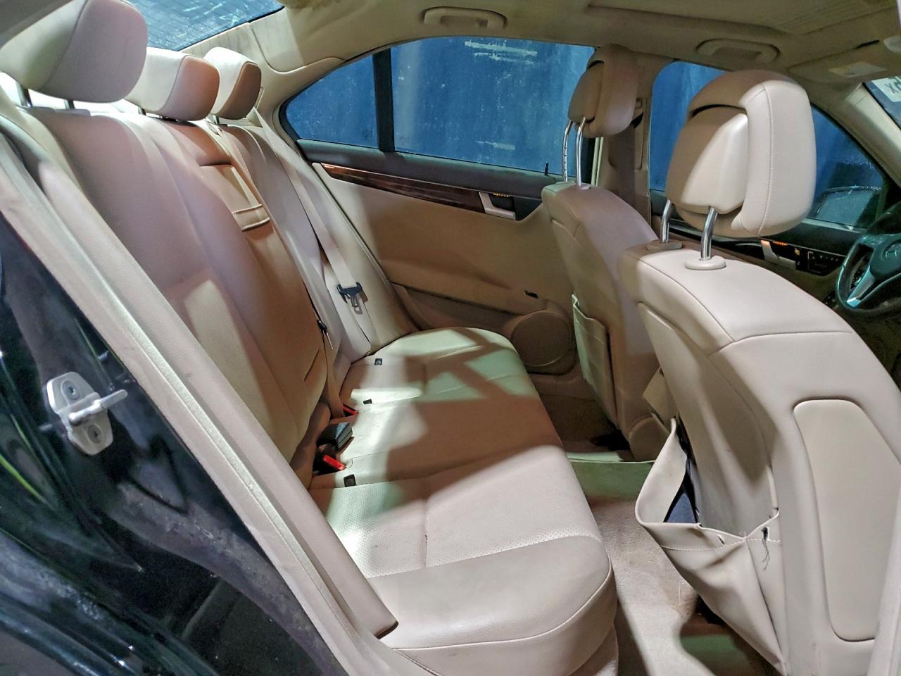 2014 Mercedes-Benz C 250 VIN: WDDGF4HBXEA948004 Lot: 94455375