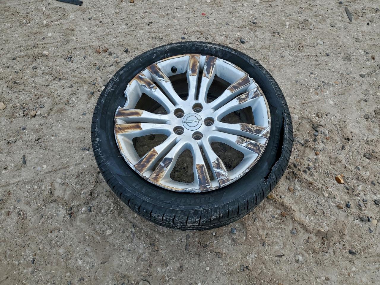 2015 Chrysler 200 Limited VIN: 1C3CCCAB0FN642658 Lot: 94062075