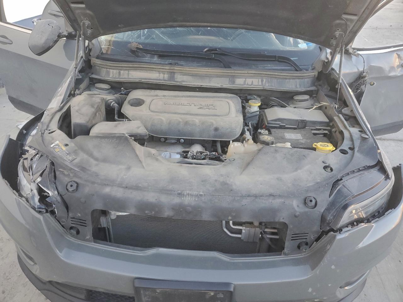 2019 Jeep Cherokee Latitude Plus VIN: 1C4PJMLB0KD473683 Lot: 94537775