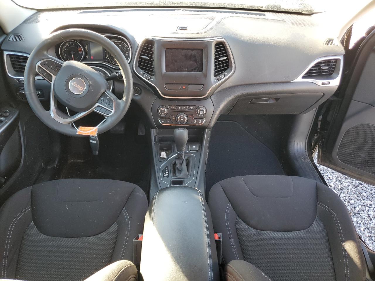 2020 Jeep Cherokee Latitude VIN: 1C4PJLCBXLD561667 Lot: 91251595