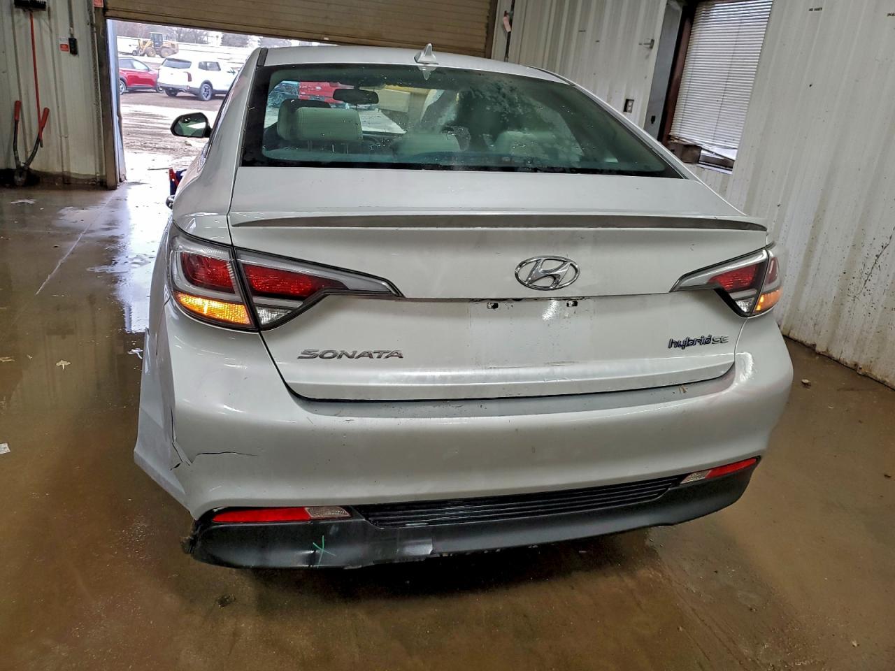 2016 Hyundai Sonata Hybrid VIN: KMHE24L17GA016496 Lot: 93820635