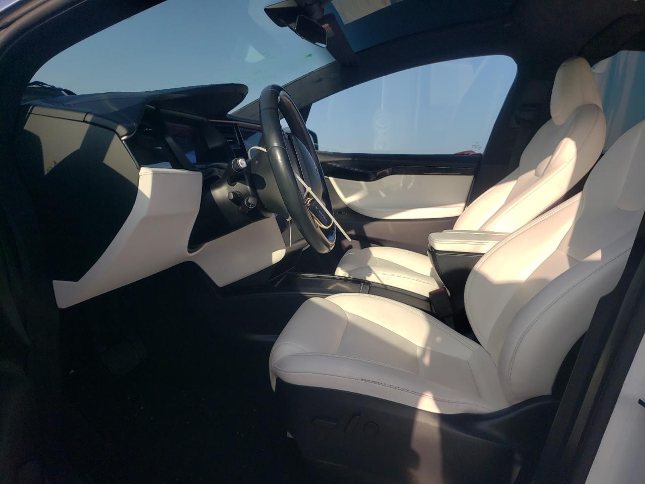 2020 Tesla Model X VIN: 5YJXCAE20LF245781 Lot: 91309845