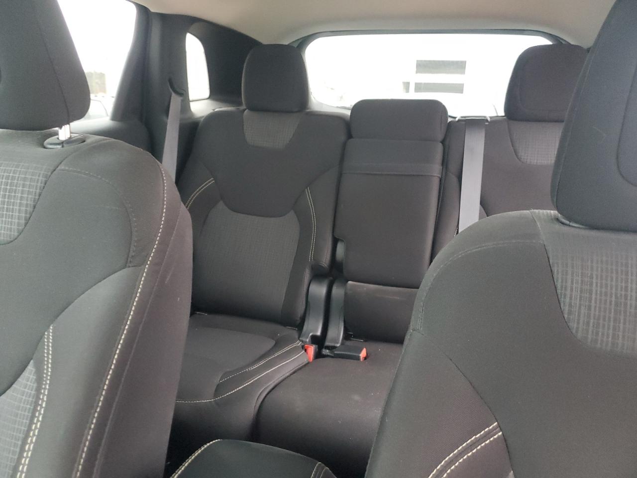 2015 Jeep Cherokee Latitude VIN: 1C4PJMCS7FW665774 Lot: 93677145