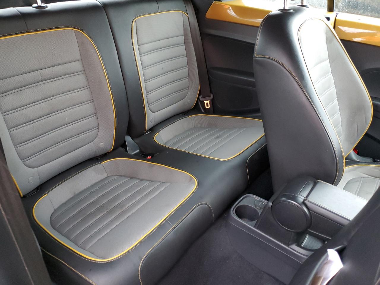 2018 Volkswagen Beetle Dune VIN: 3VWTDAAT4JM504370 Lot: 90785625