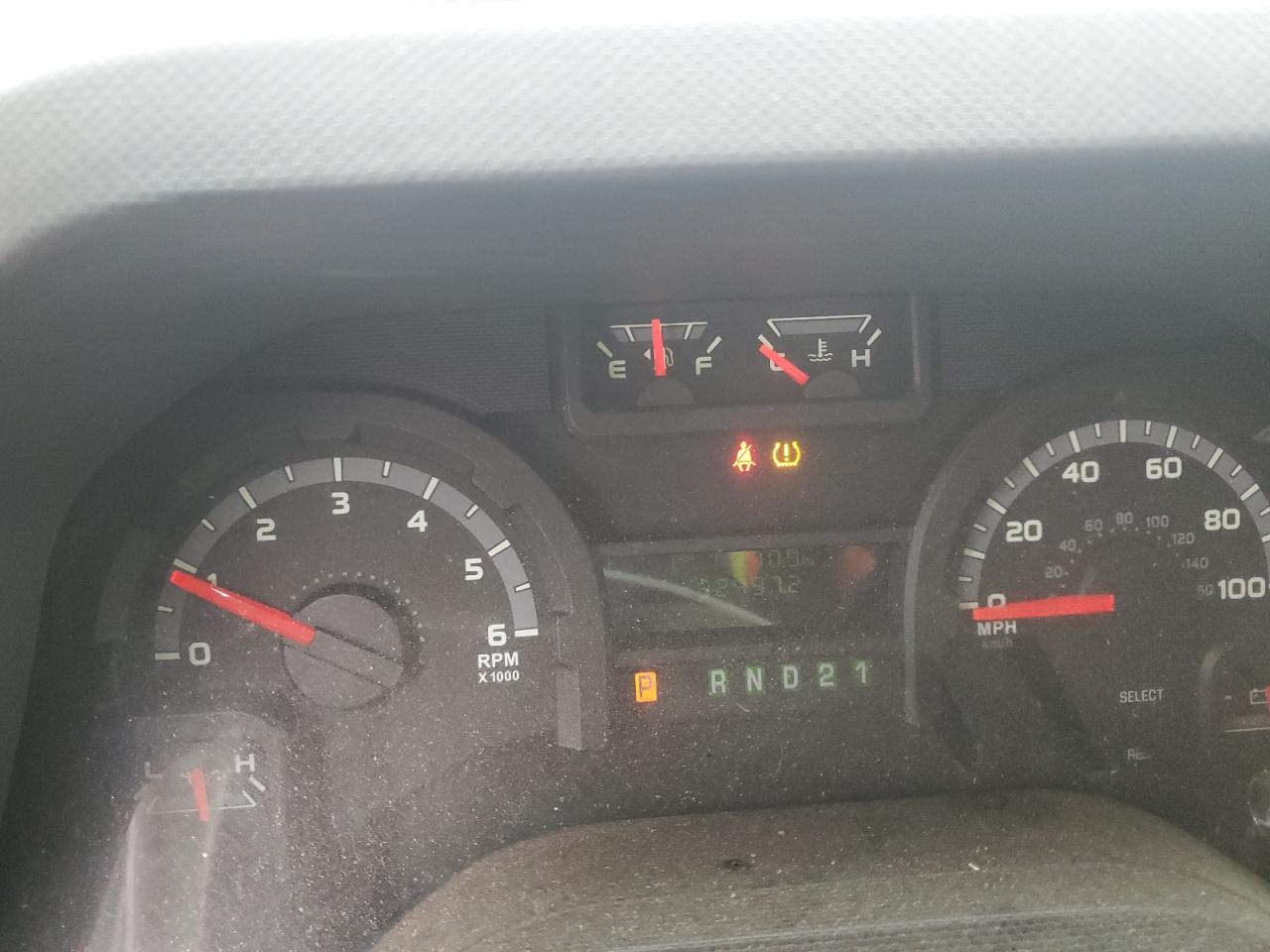 2010 Ford Econoline 250 Utility / Service Van VIN: 1FTNE2EW4ADA63404 Lot: 90423215