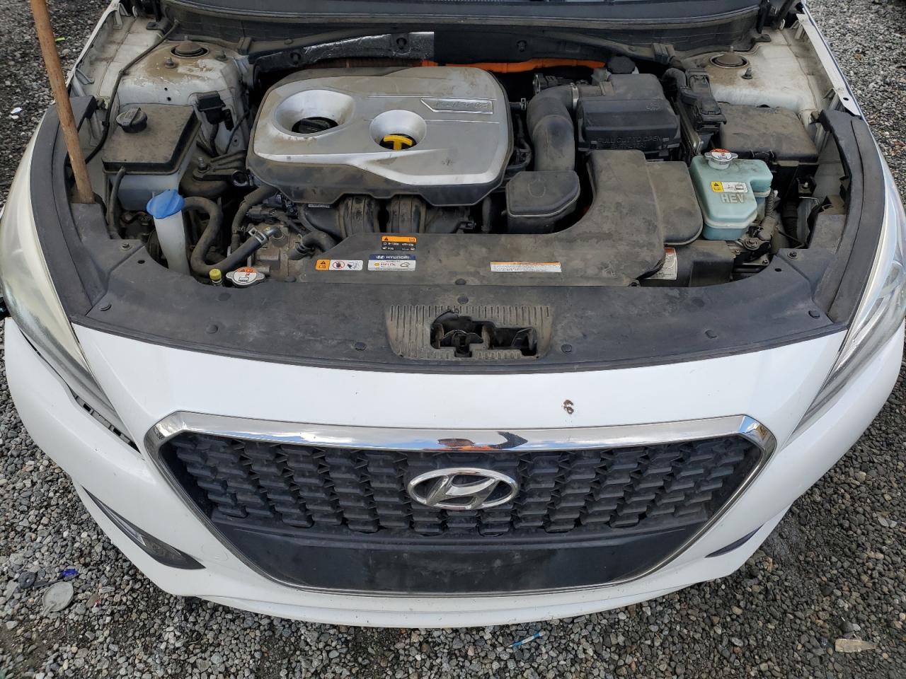 2016 Hyundai Sonata Hybrid VIN: KMHE24L15GA027660 Lot: 92727125