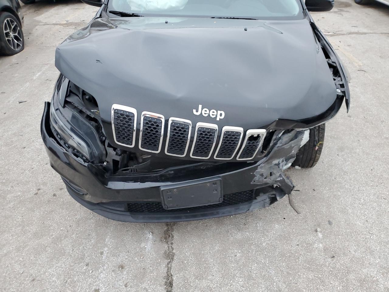 2019 Jeep Cherokee Latitude VIN: 1C4PJLCB8KD457953 Lot: 93650085