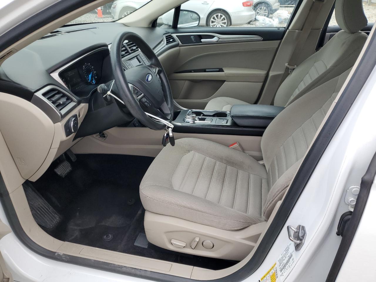 2017 Ford Fusion Se VIN: 3FA6P0H75HR370756 Lot: 92807665