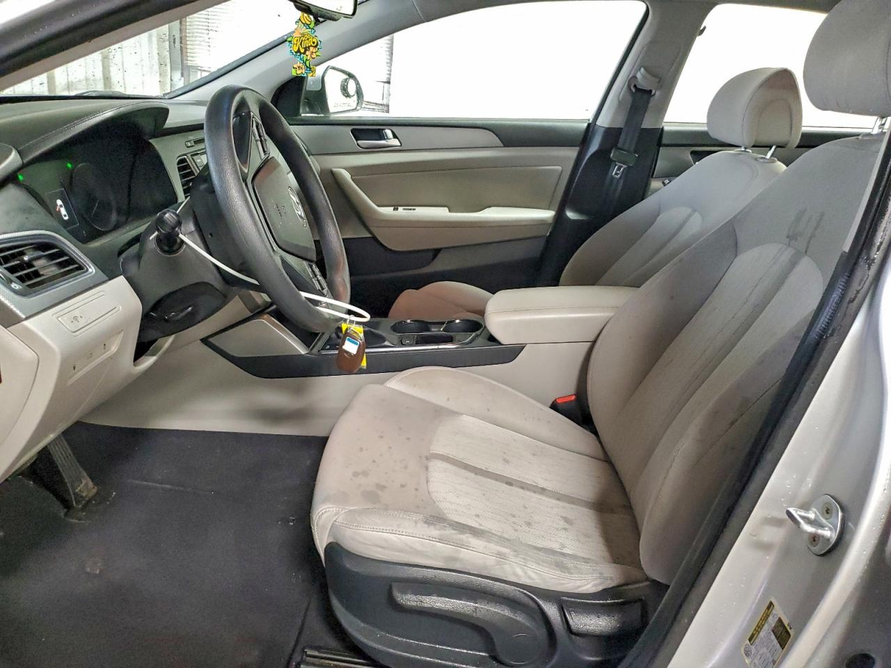 2016 Hyundai Sonata Hybrid VIN: KMHE24L17GA016496 Lot: 93820635