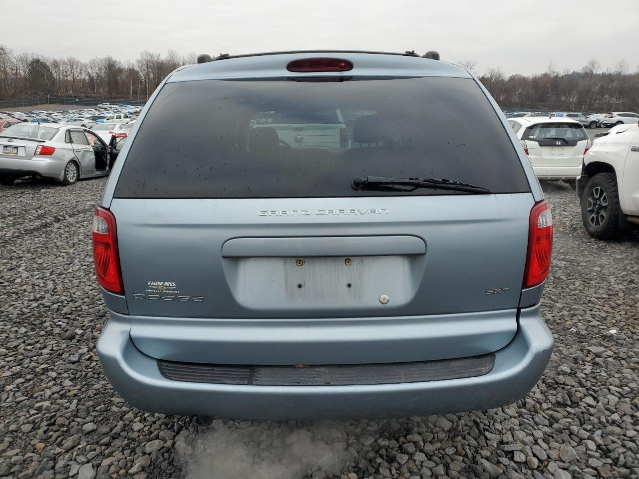 2005 Dodge Grand Caravan Sxt VIN: 2D4GP44L55R599676 Lot: 93438015