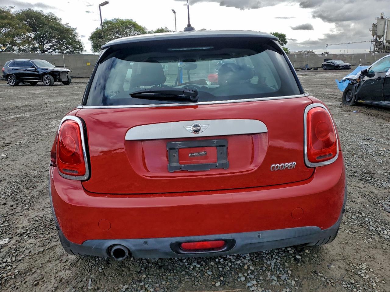 2015 Mini Cooper VIN: WMWXM5C5XFT941127 Lot: 93896395