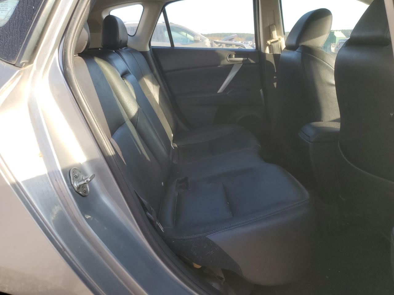 2011 Mazda 3 S VIN: JM1BL1M60B1395542 Lot: 91890015