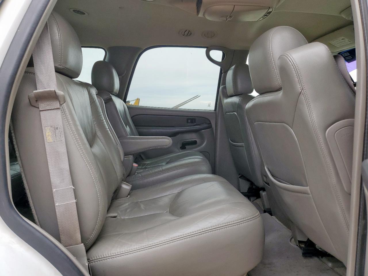 2003 Chevrolet Tahoe C1500 VIN: 1GNEC13T13J306462 Lot: 93769175