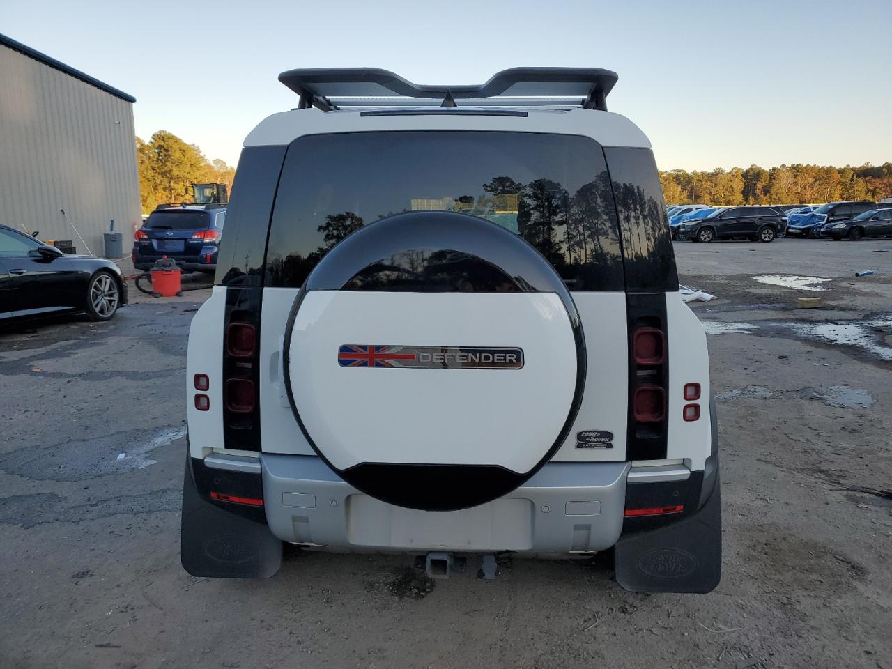 2023 Land Rover Defender 110 S VIN: SALEJ7EX1P2110452 Lot: 92257575