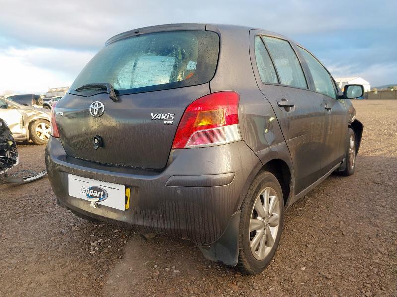 2009 TOYOTA YARIS TR