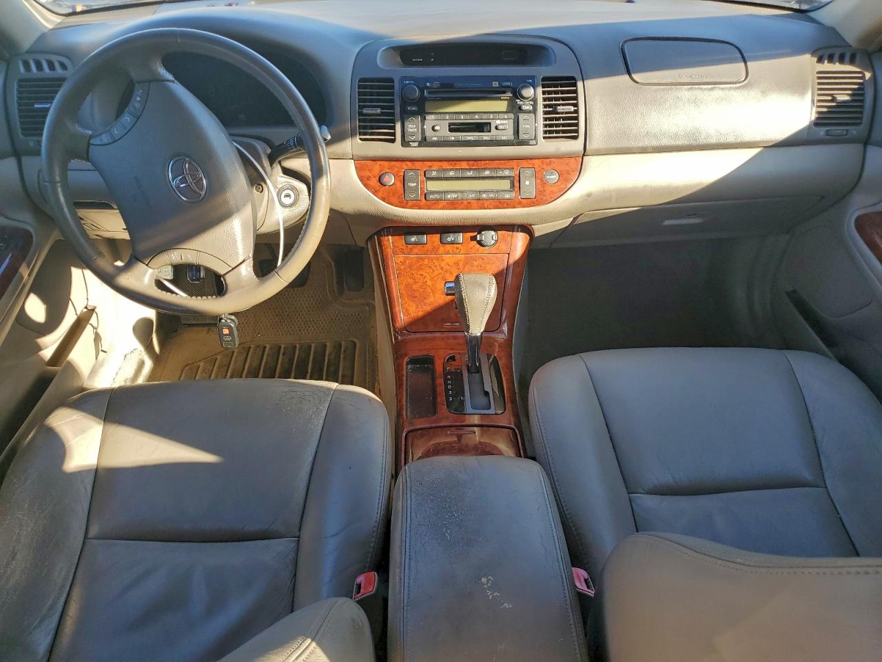 2005 Toyota Camry Le VIN: 4T1BF30K45U088959 Lot: 94608045