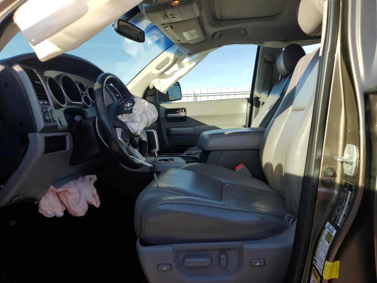 2016 Toyota Sequoia Limited VIN: 5TDJW5G10GS142614 Lot: 92610585