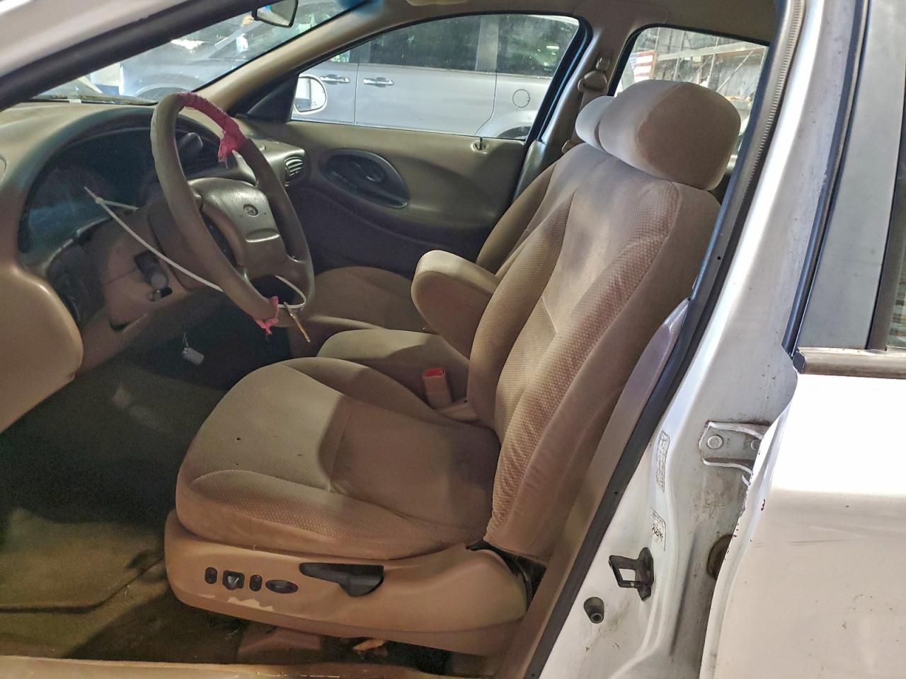 1999 Ford Taurus Se VIN: 1FAFP53U7XG200625 Lot: 94263375