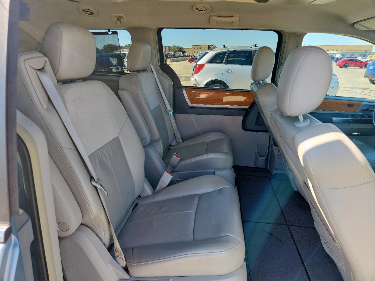 2008 Chrysler Town & Country Limited VIN: 2A8HR64X98R728641 Lot: 91303925