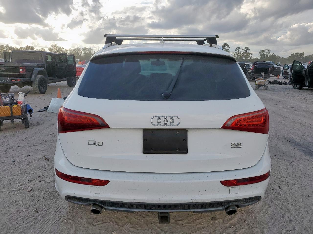 2011 Audi Q5 Premium Plus VIN: WA1DKBFP2BA013352 Lot: 93708795