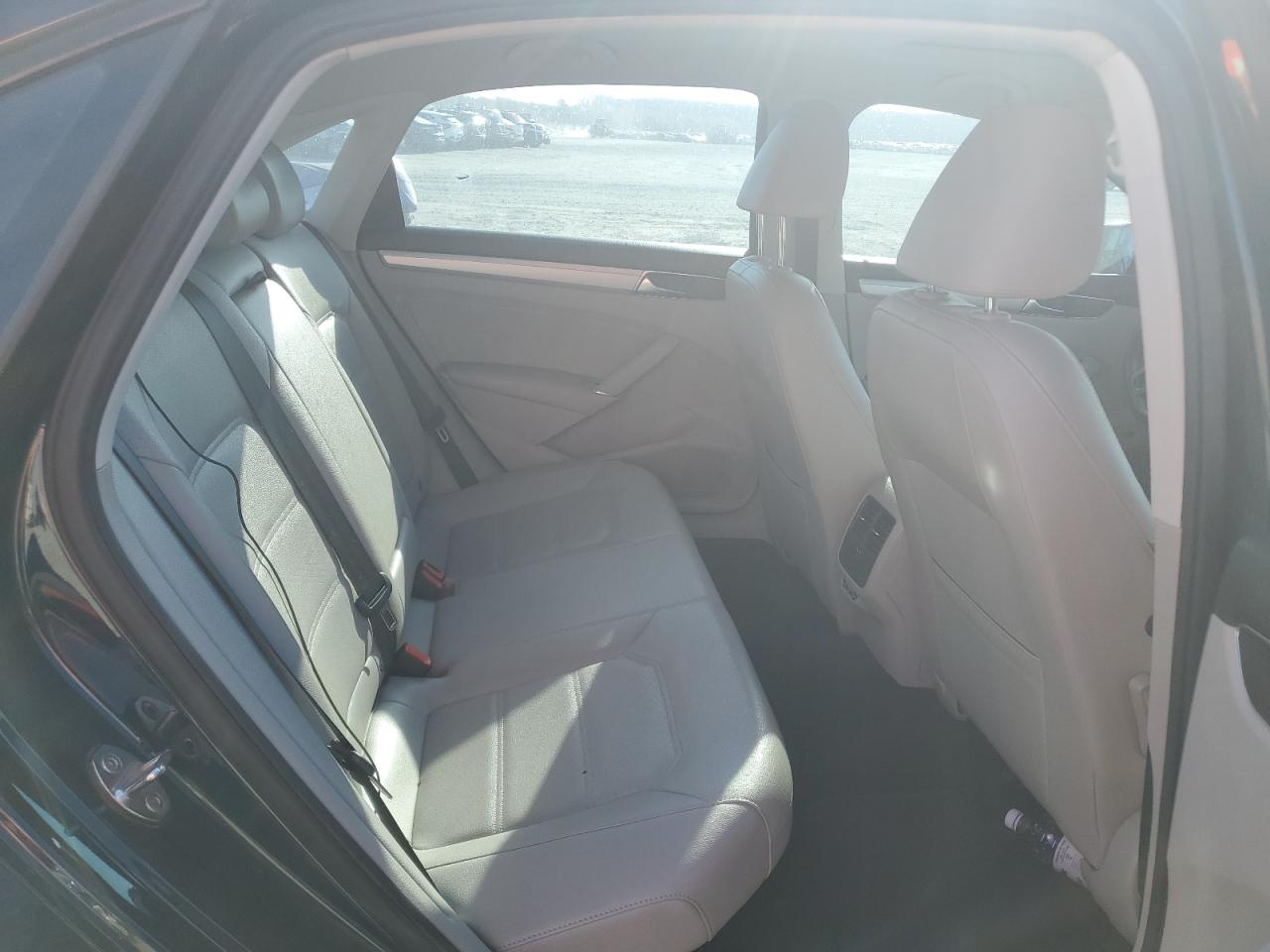 2019 Volkswagen Passat Wolfsburg VIN: 1VWLA7A33KC006336 Lot: 92899175