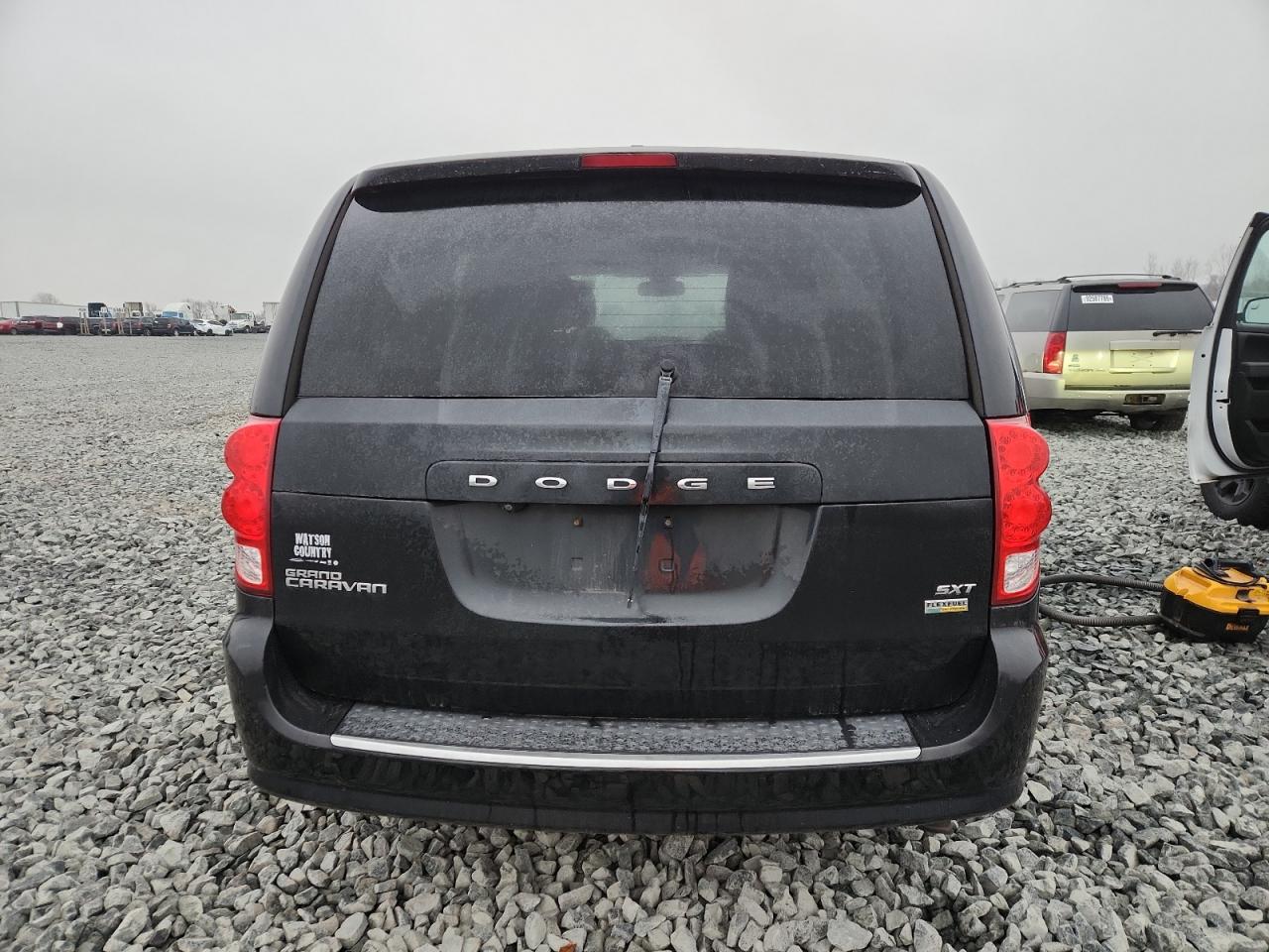 2018 Dodge Grand Caravan Sxt VIN: 2C4RDGCG4JR326002 Lot: 92233105
