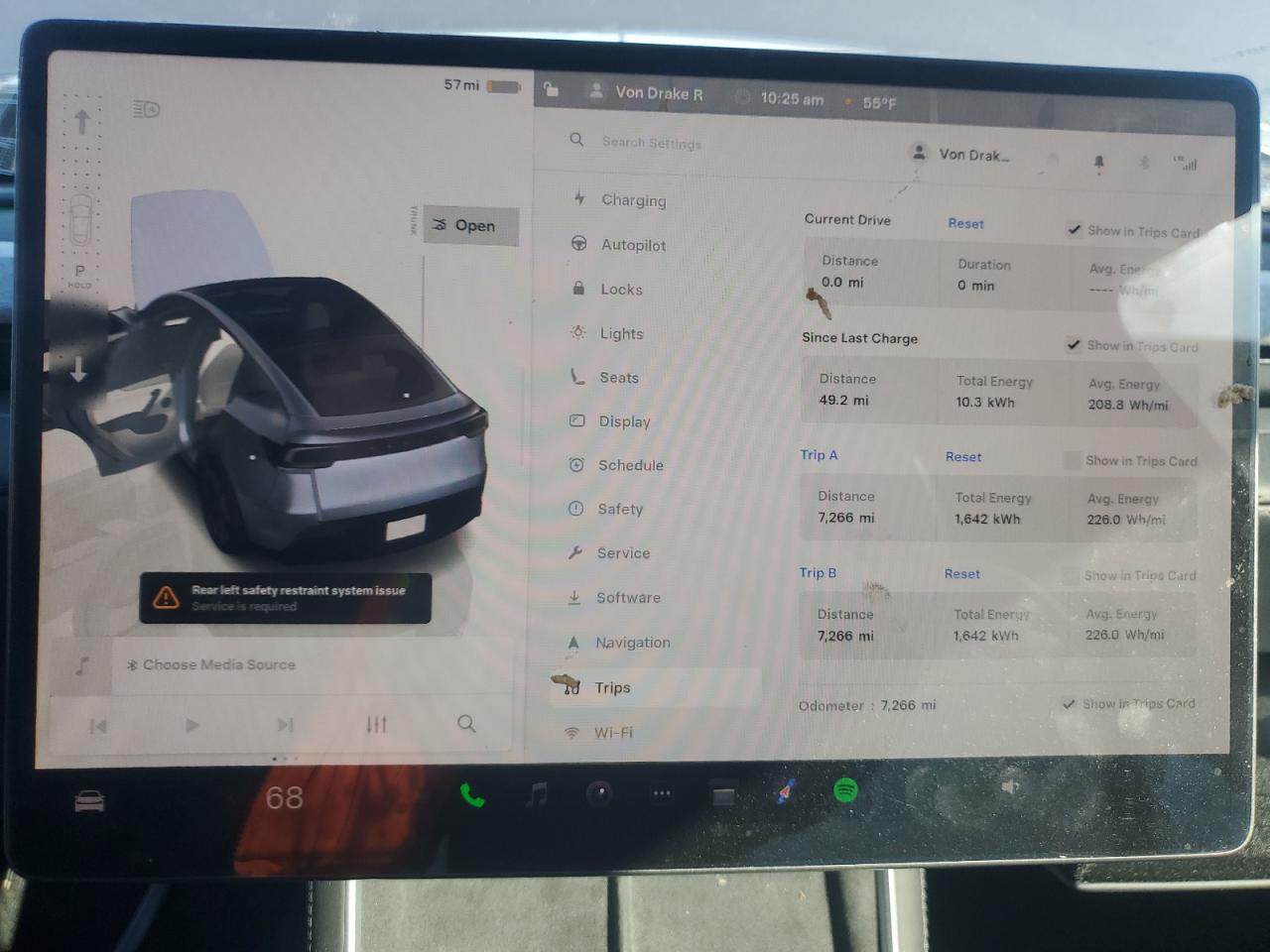 2026 Tesla Model Y VIN: 7SAYGDEE3TA409366 Lot: 92357225